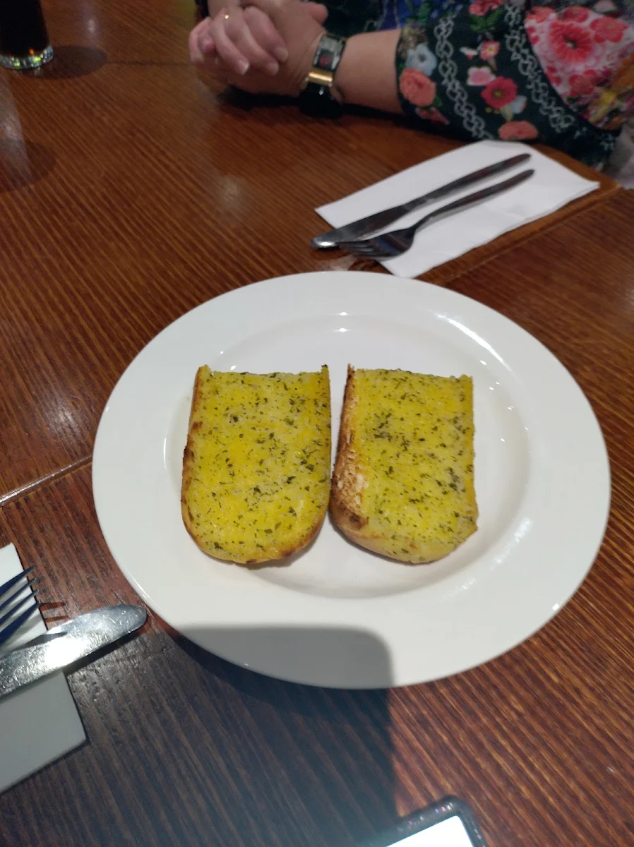 Garlic Bread, Skyways Hotel