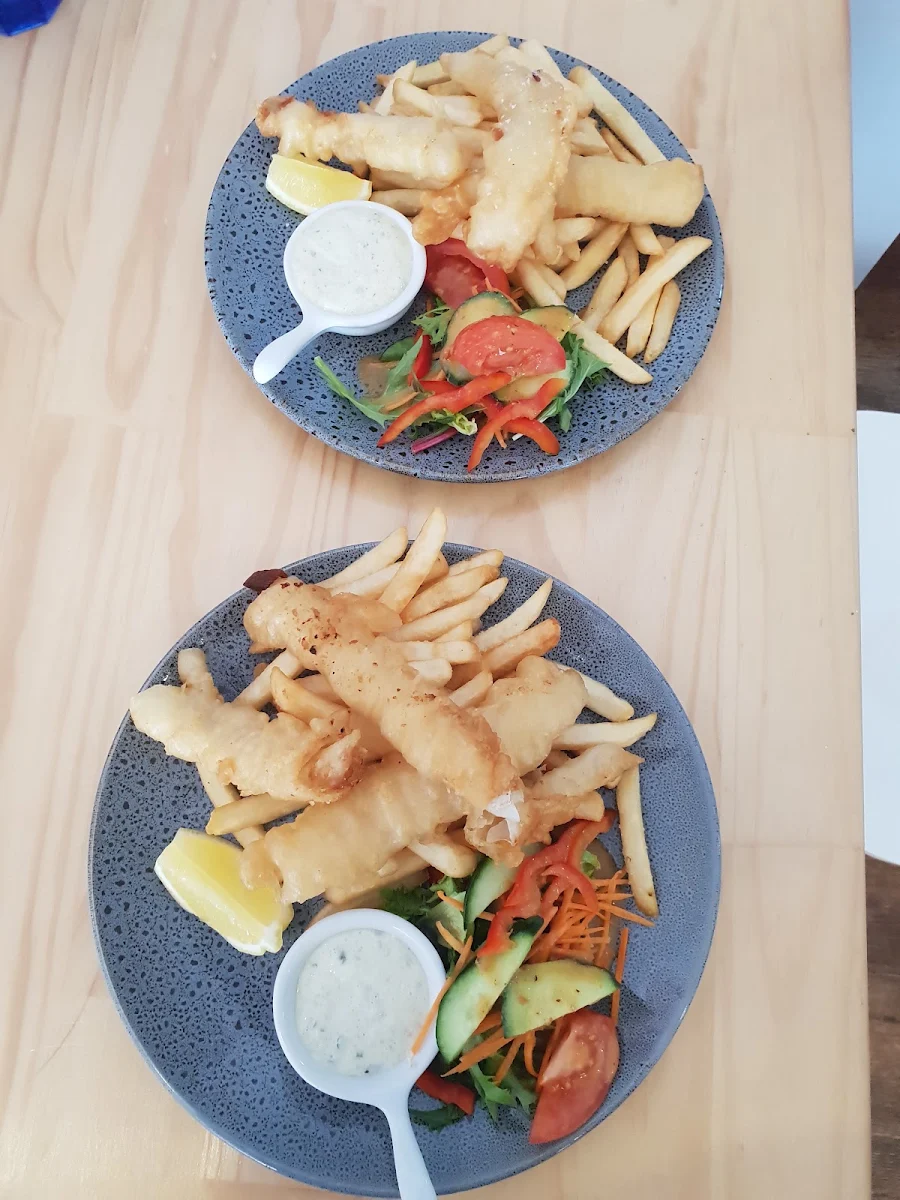 Highlights, Rubi Blue Cafe Anna Bay