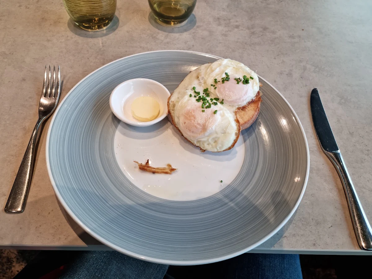 Two Eggs, Bespoke Wine Bar & Kitchen