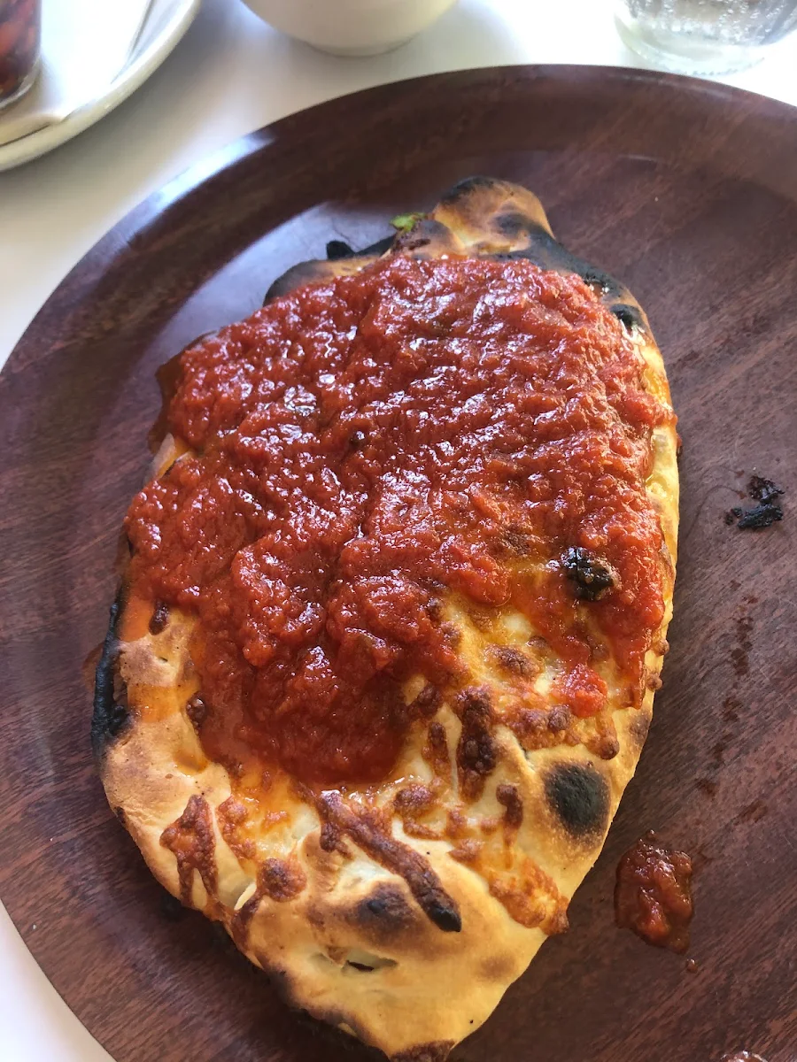 Calzone, Zio Pino Pizzeria
