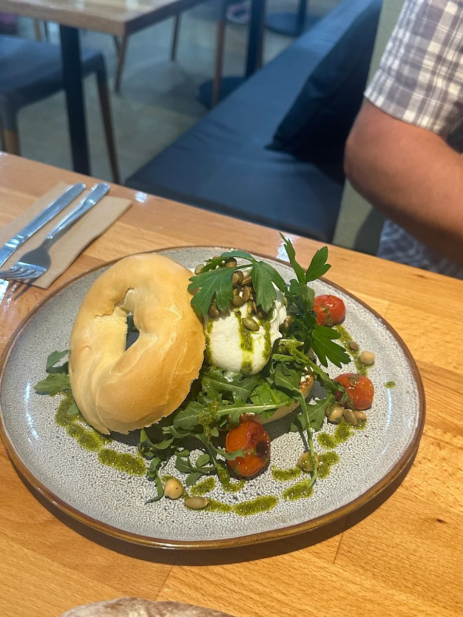 Highlights, Willow Tree Cafe
