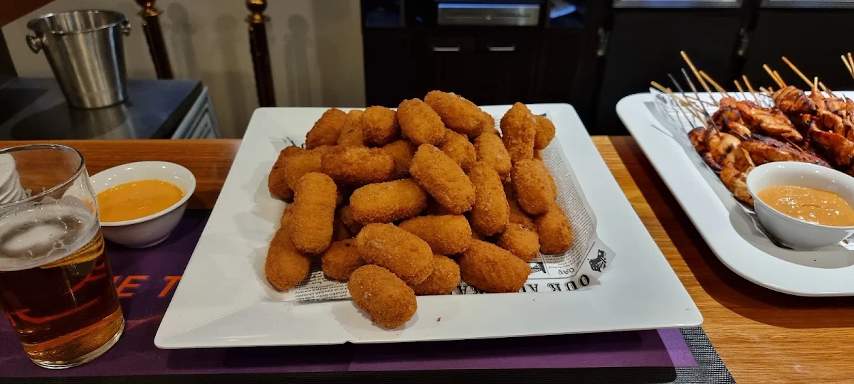 Cheese Roll, The Bentley