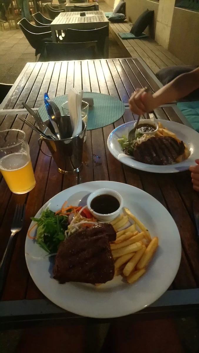 Steak & Chips, The Bentley