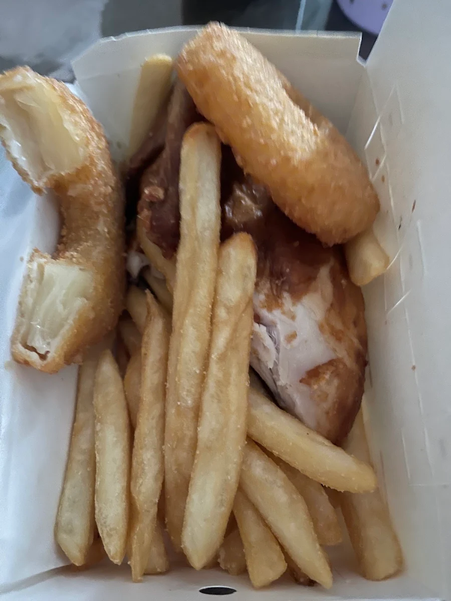 Pineapple Ring, Red Rooster Tweed Heads