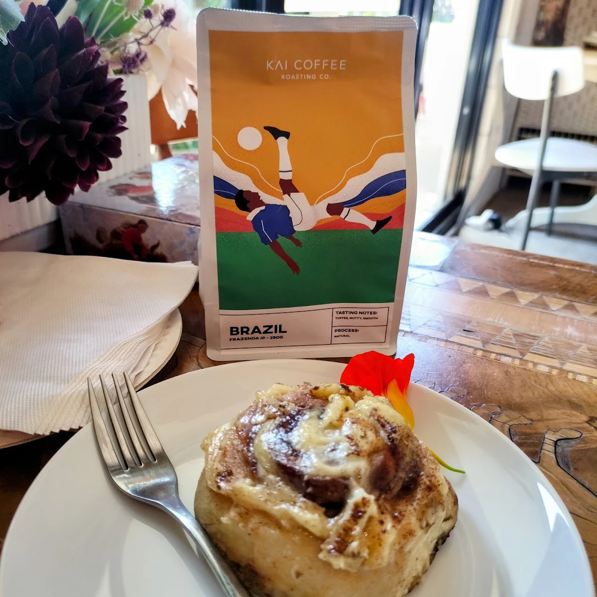 Cinnamon Roll, The JOY Cafe