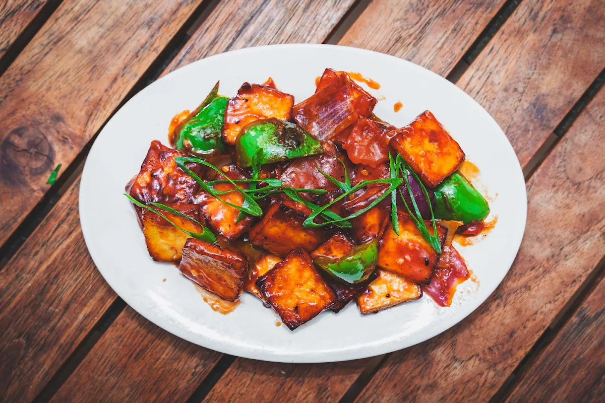 Paneer Chilli, Spicy Momo & Bar