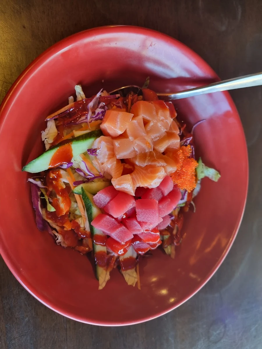 Sashimi Salad on Rice M