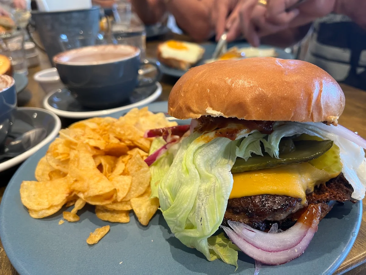 Cheeseburger, Dangar Island Depot