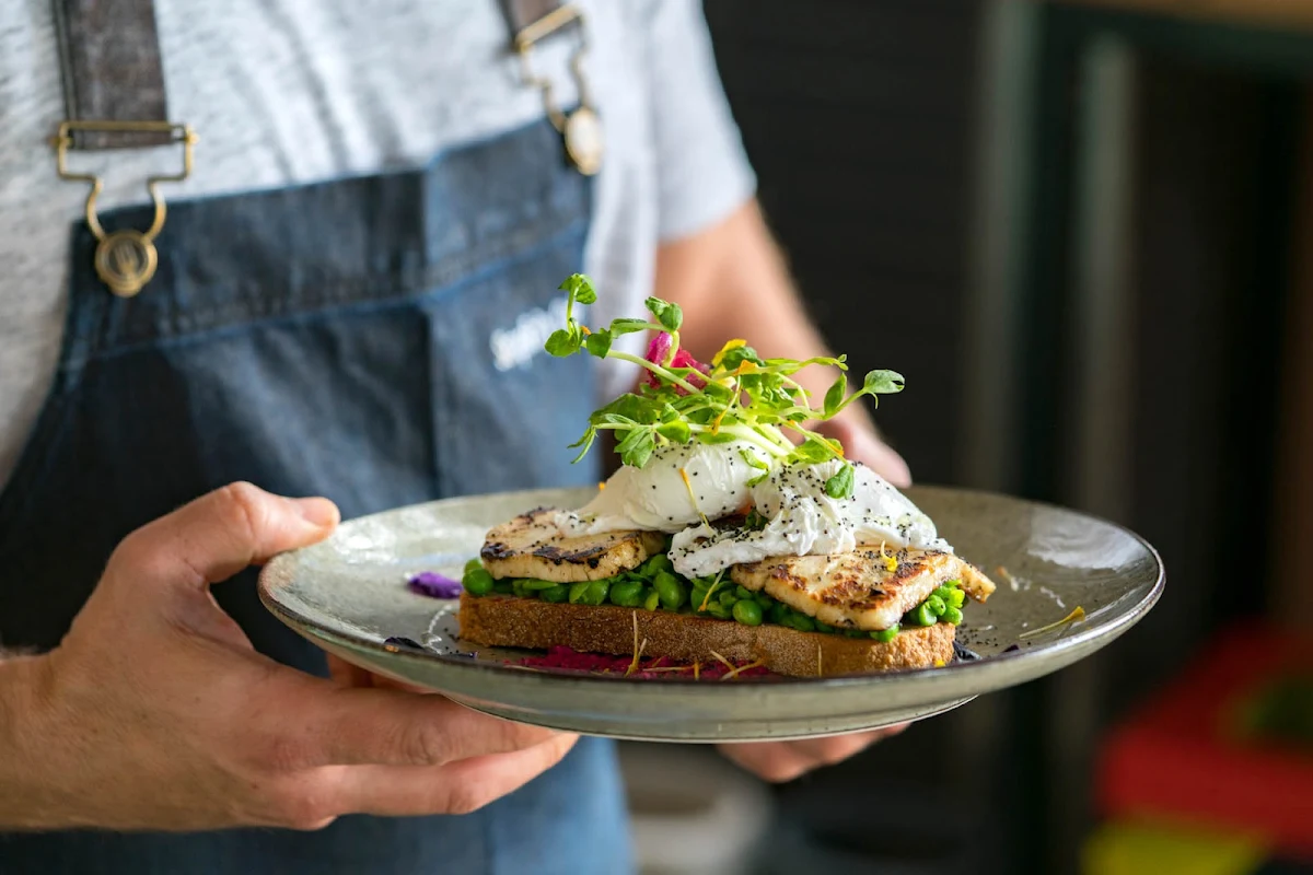 Smashed Avocado, Simplicity cafe