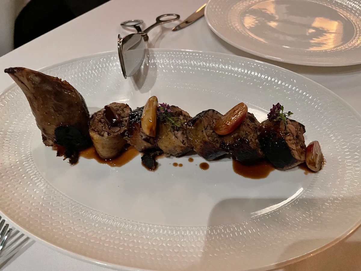 Highlights, Evra Restaurant & Bar