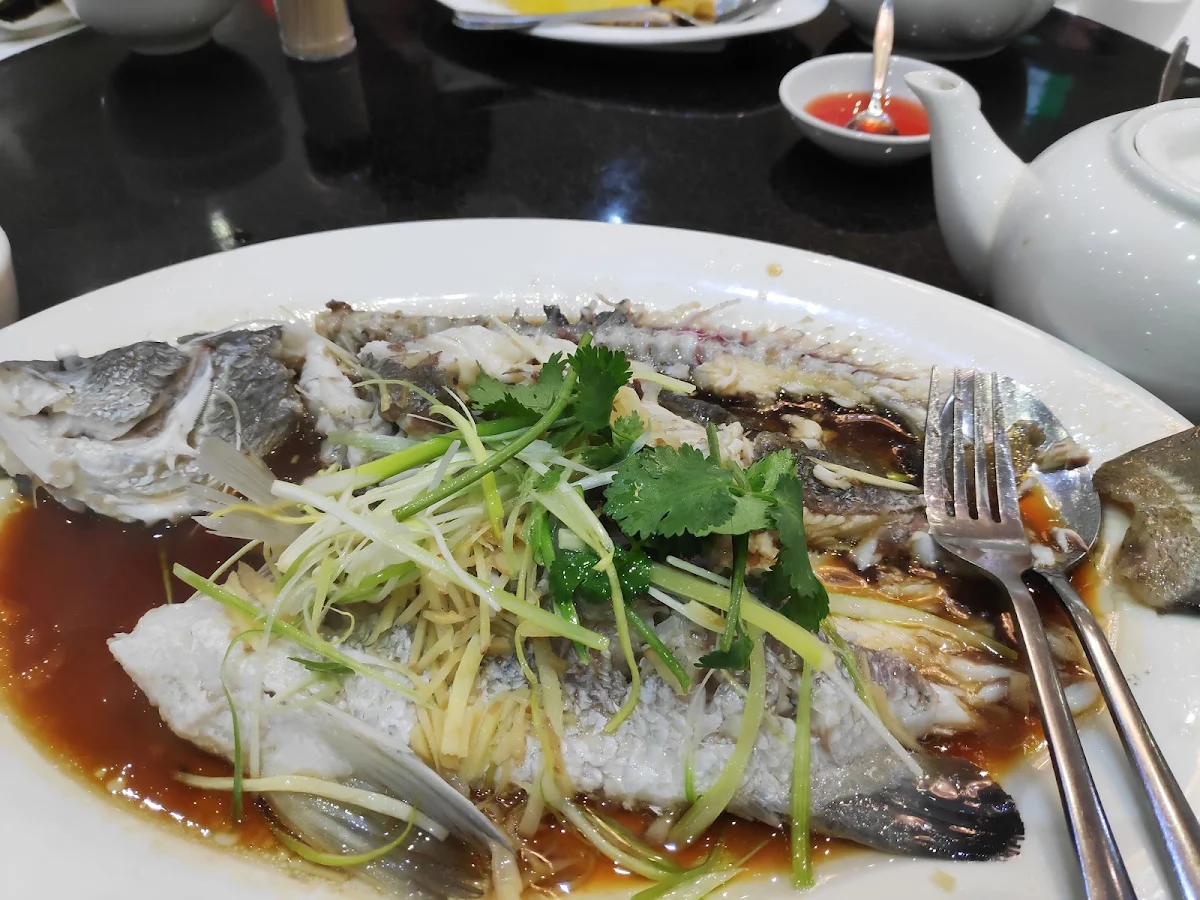 Steam Fish, Canton Lake Restaurant 銅鑼灣海鮮酒家