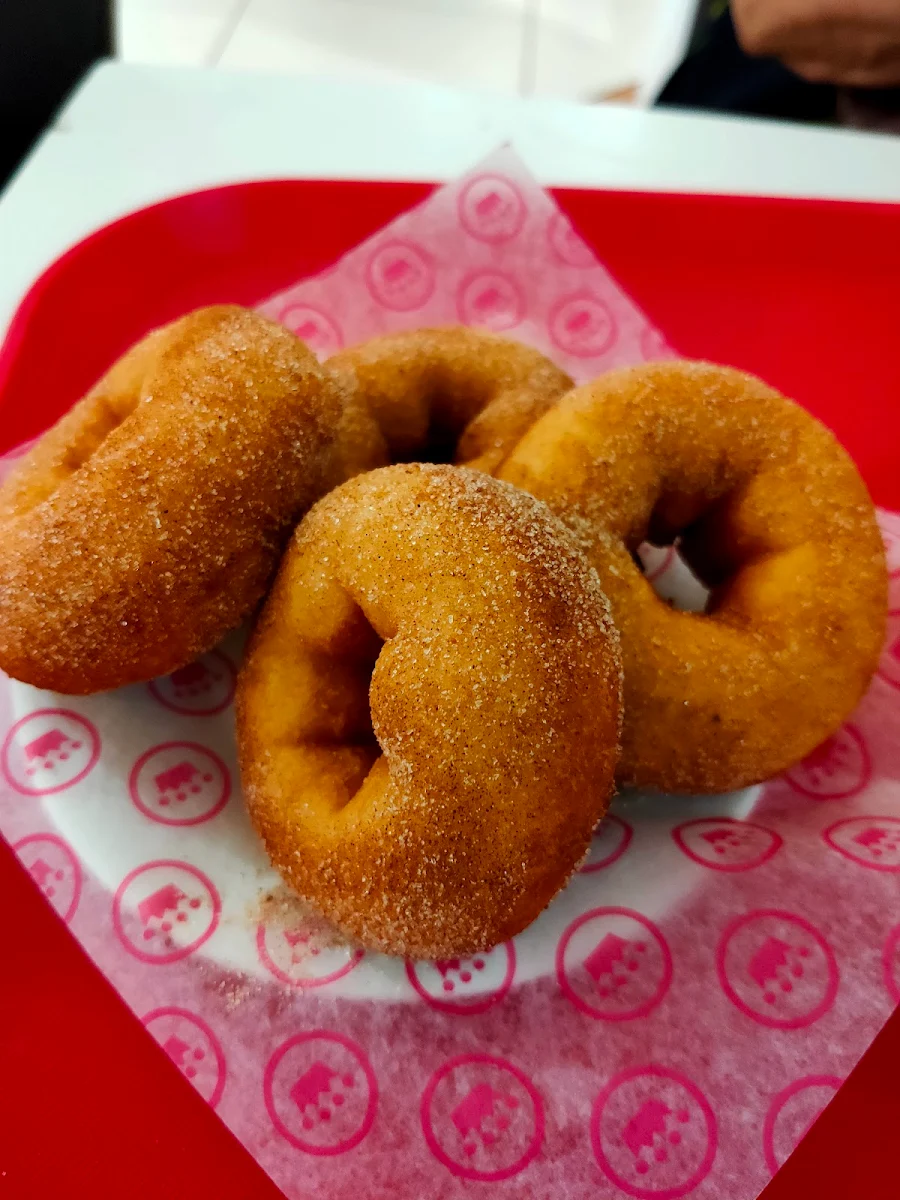 Highlights, Donut King Cairns DFO