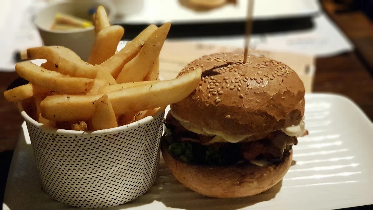 Famous Grill'd Chips, Grill'd Rouse Hill