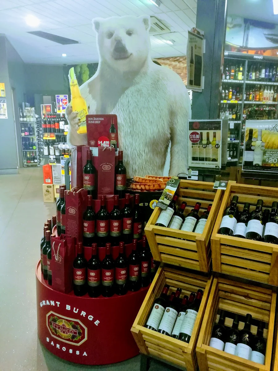 Bottle Shop Open, Forest Inn Hotel
