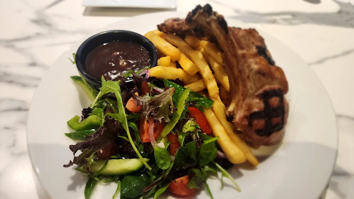 Highlights, Forest Inn Hotel