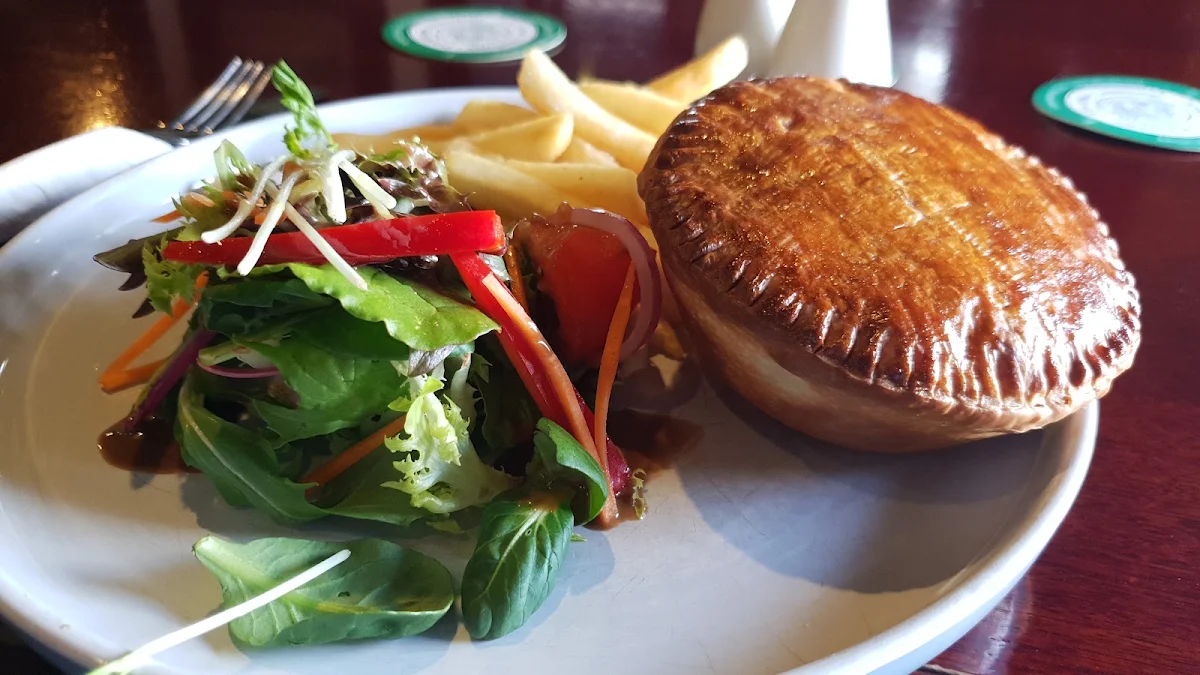 Beef Pie, Cock'n'Bull British Pub