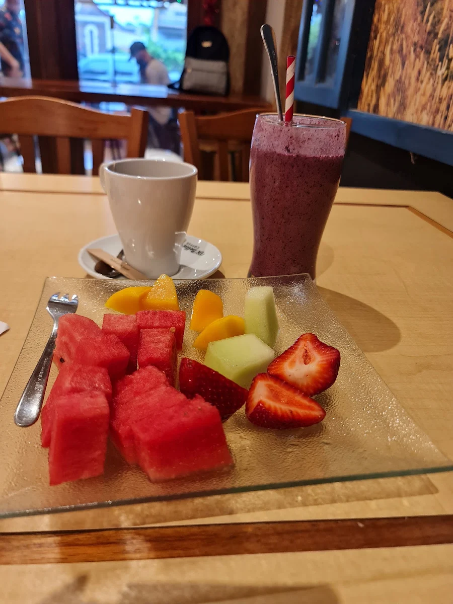 Fruit Dish, MeowMe Cat Cafe