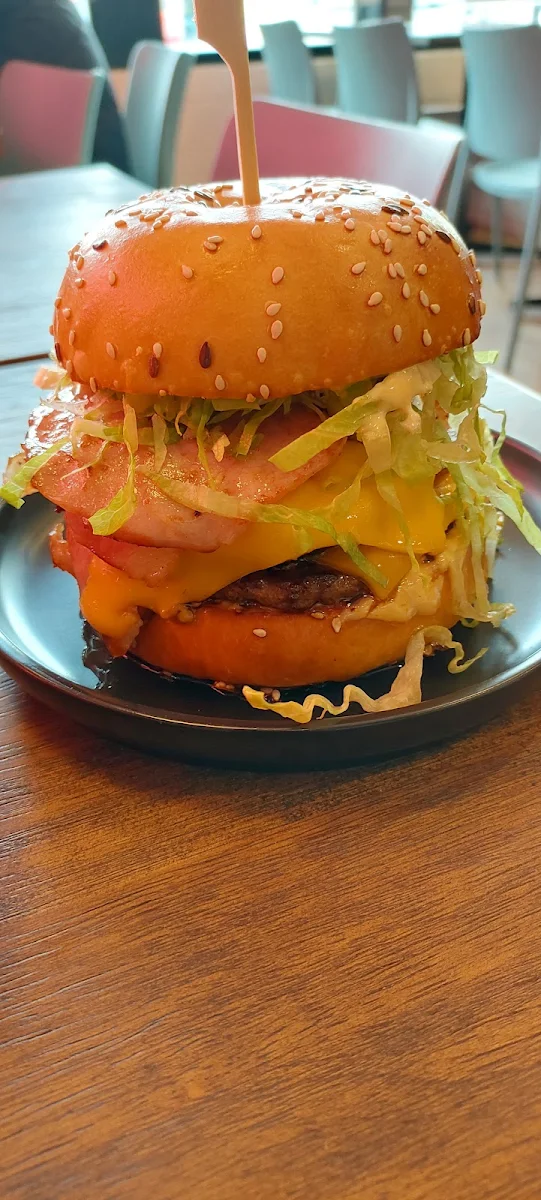Double Blessing Burger, Hey Sister