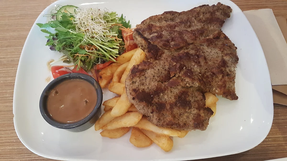 Beef Schnitzel, Belmont Tavern