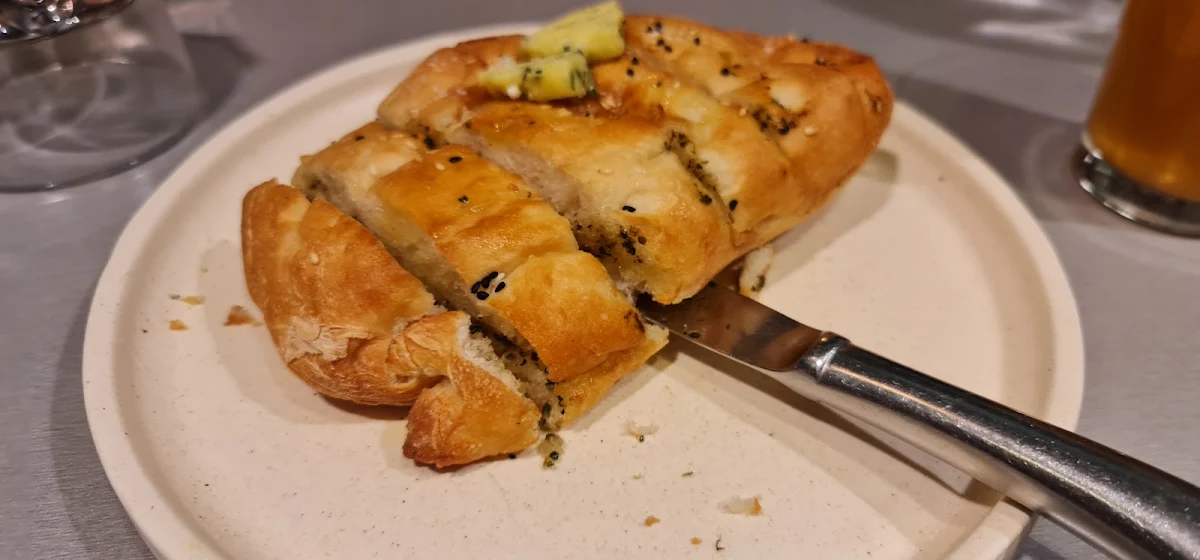 Garlic Bread, Belair Hotel