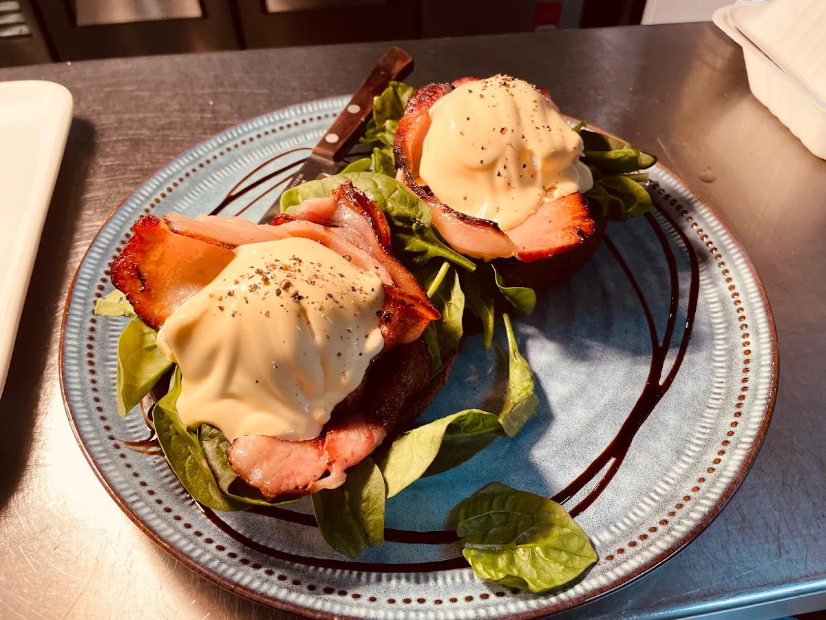 Eggs Benedict
