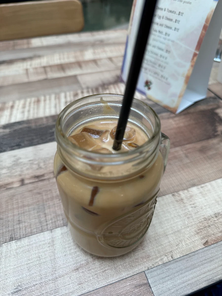 Highlights, Rowa Café