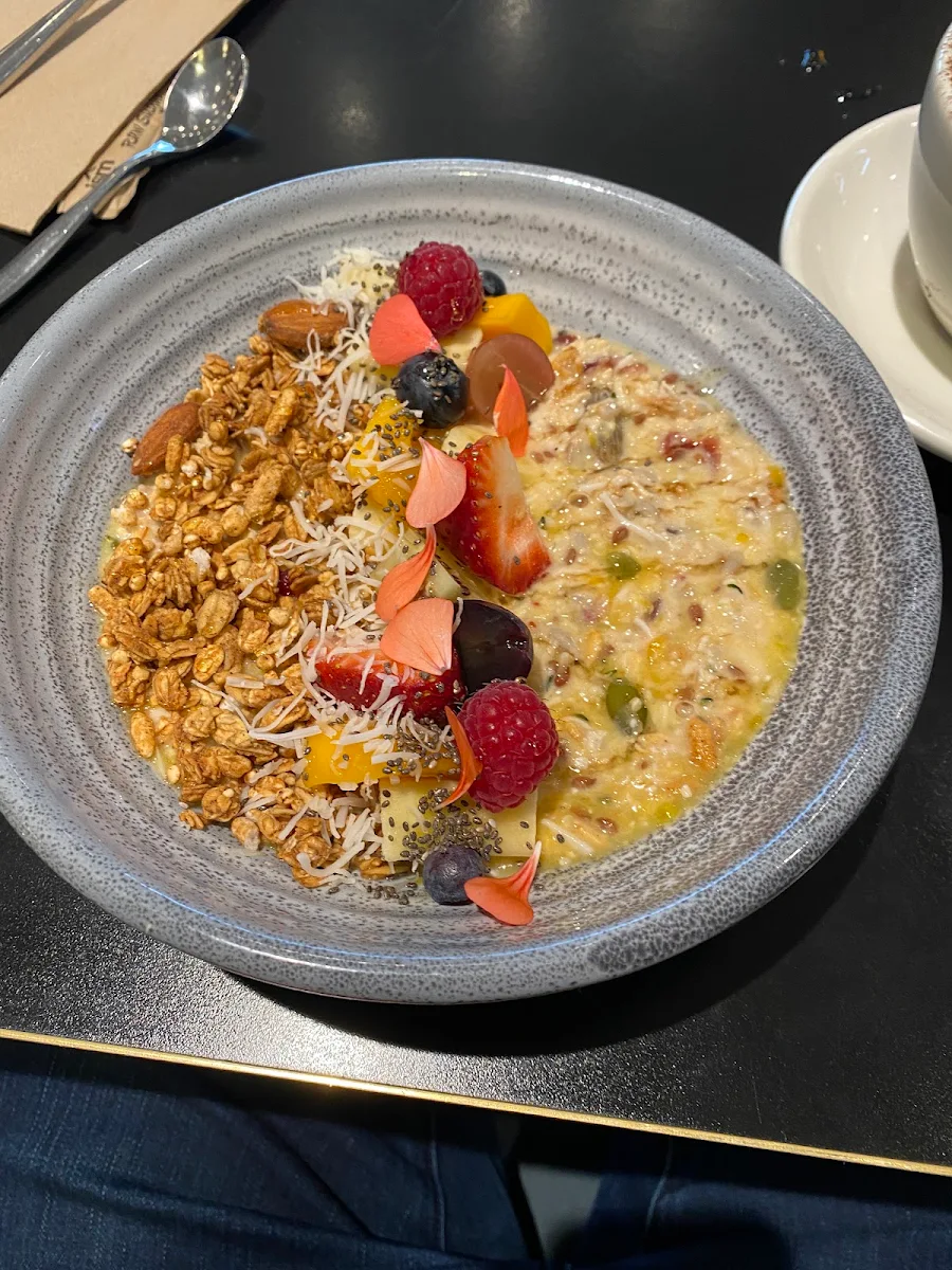 Bircher Muesli Pot, Miss Carter Cafe
