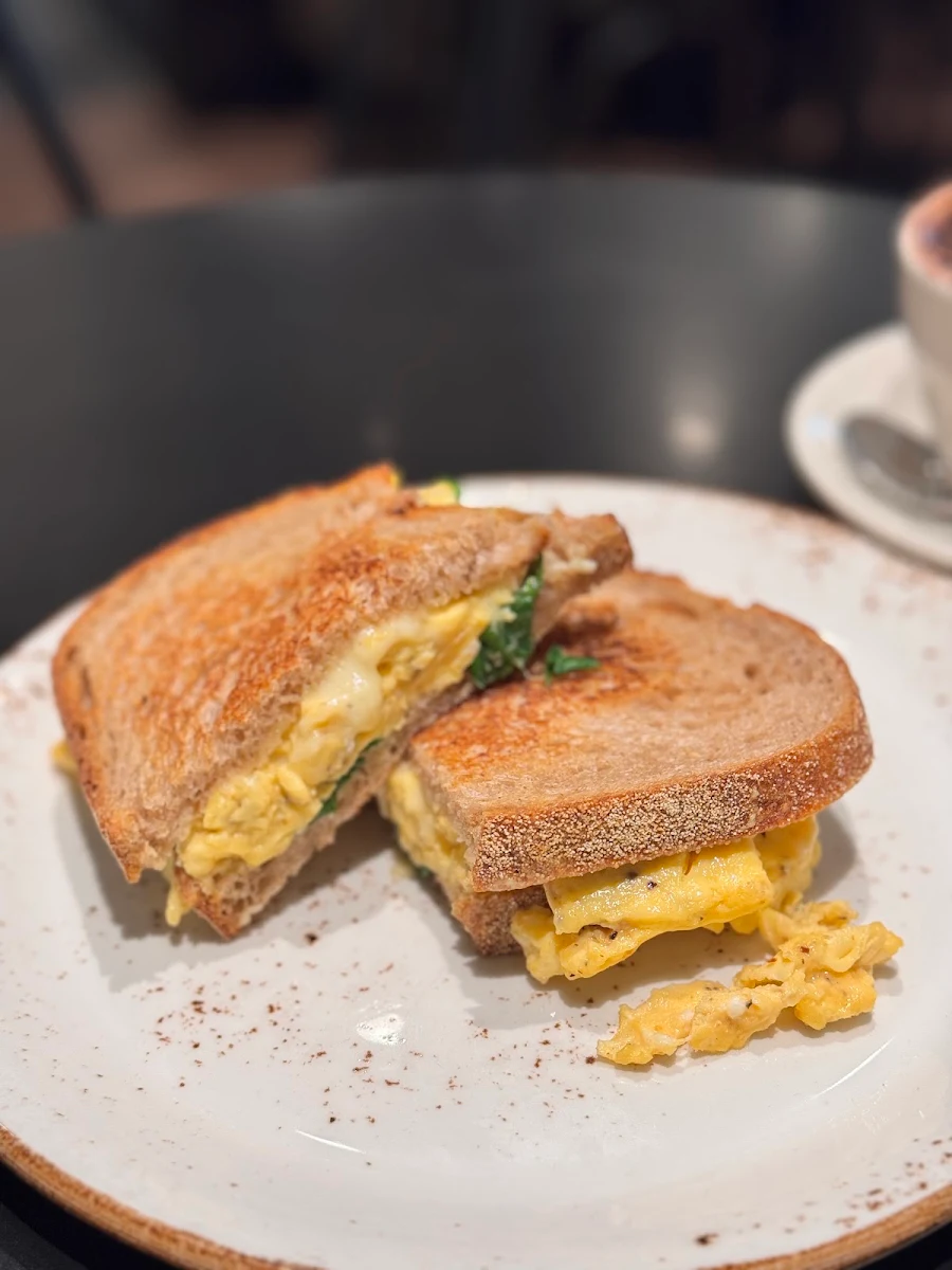Highlights, Miss Carter Cafe