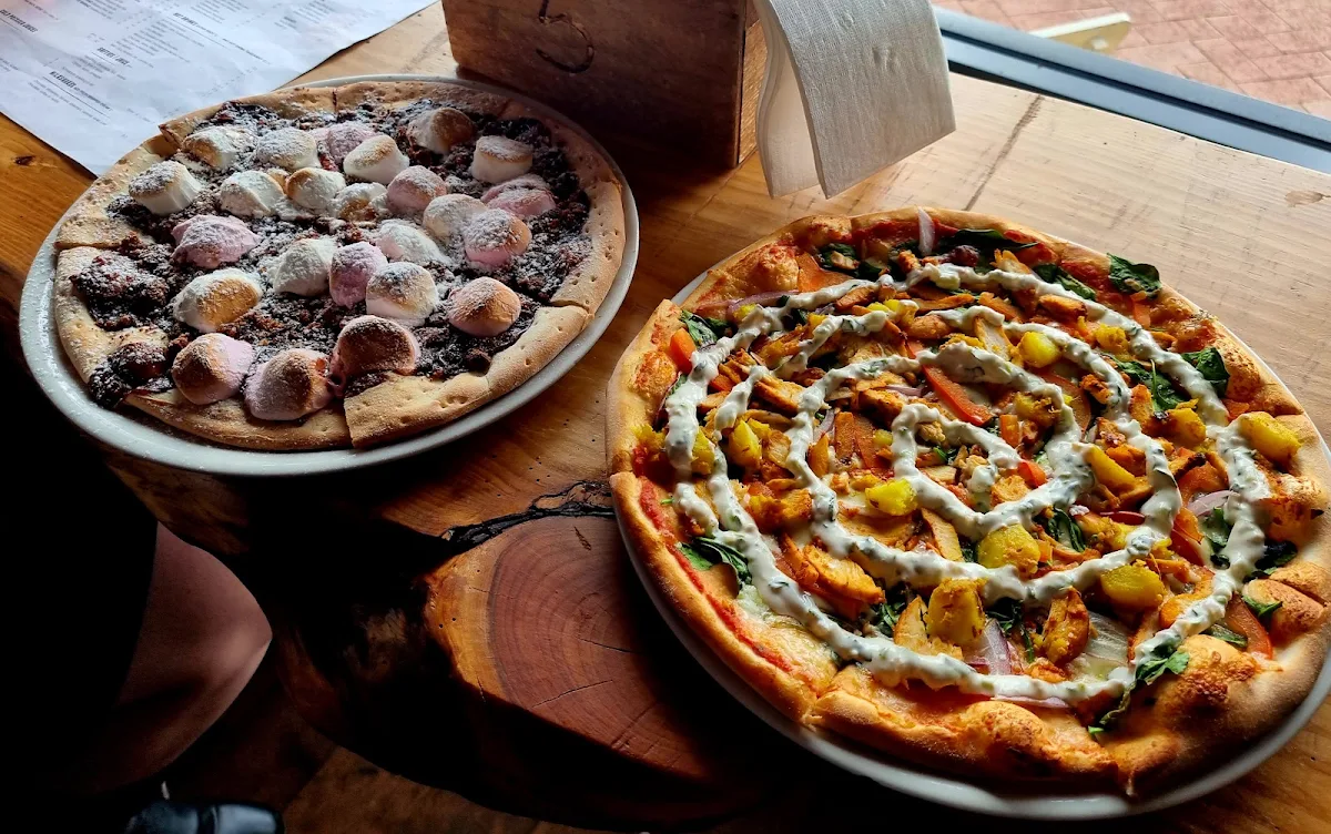 Kajun Chicken Pizza and Dessert Pizza