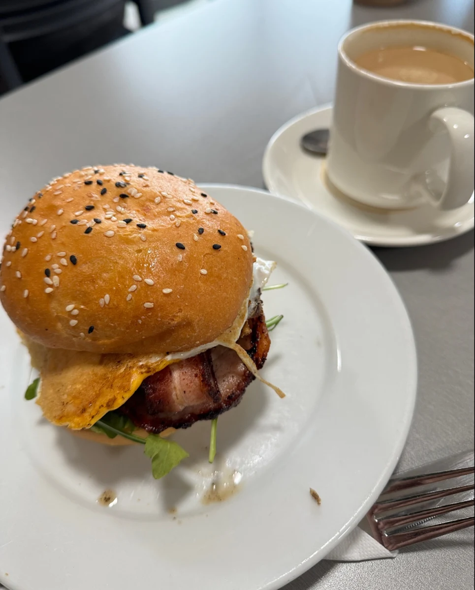 Roll Flat White