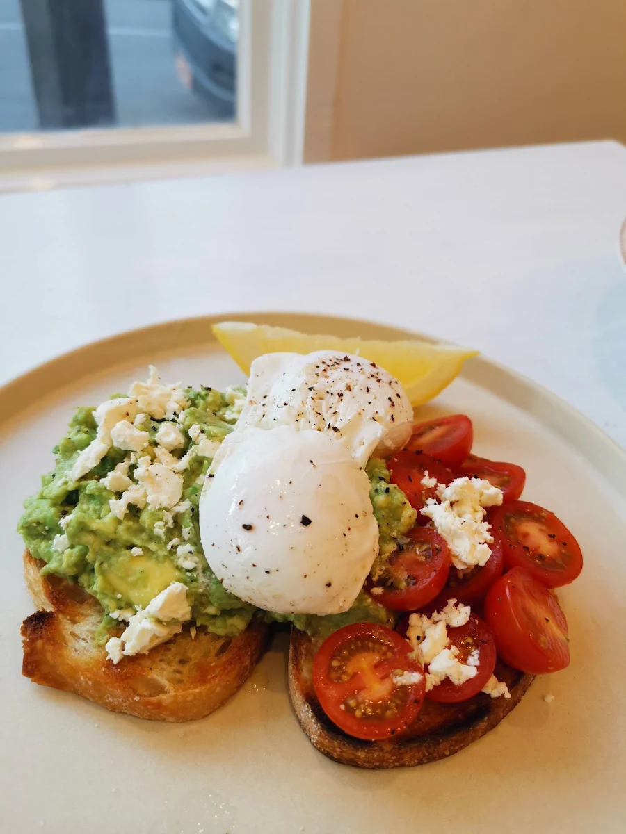 Smashed Avocado V, MEEYA CAFE