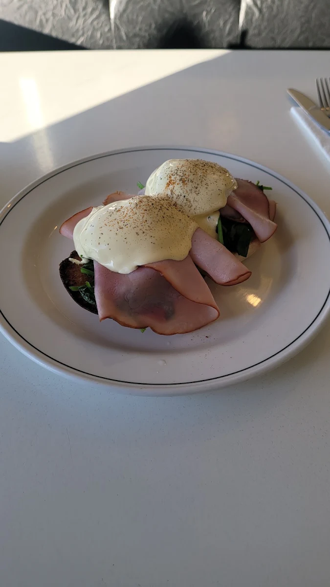 Eggs Benedict, Cafe 59 on Church