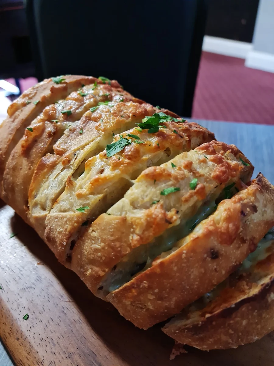 Garlic Bread with Cheese, Gumeracha Hotel