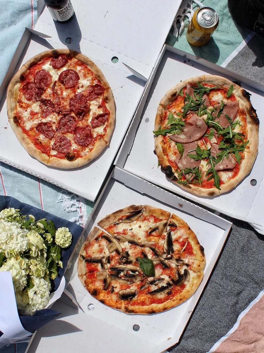 Highlights, Oh Happy Day Pizza & Wine