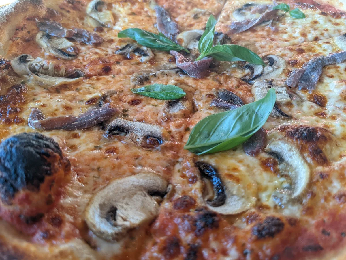 Pizza Funghi, Oh Happy Day Pizza & Wine