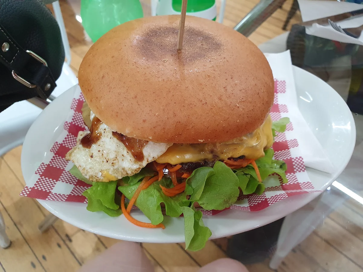 Highlights, Rumours Diner