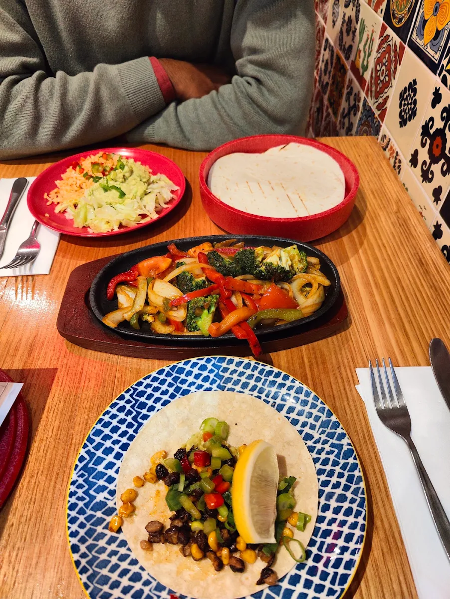 Vegetables Fajitas, Taco Bill - Collins St