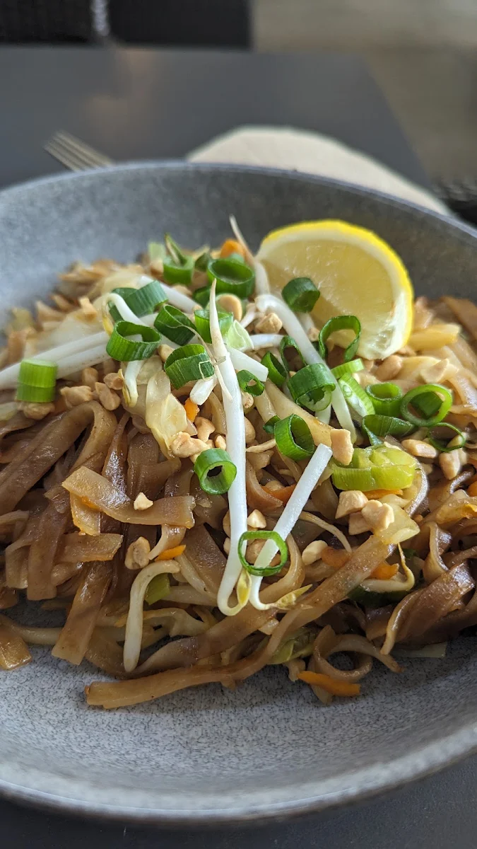 Pad Thai, Cafe C