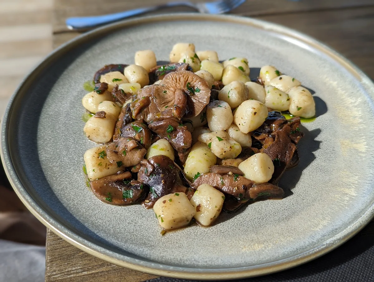 Highlights, Mantons Creek Restaurant & Accommodation