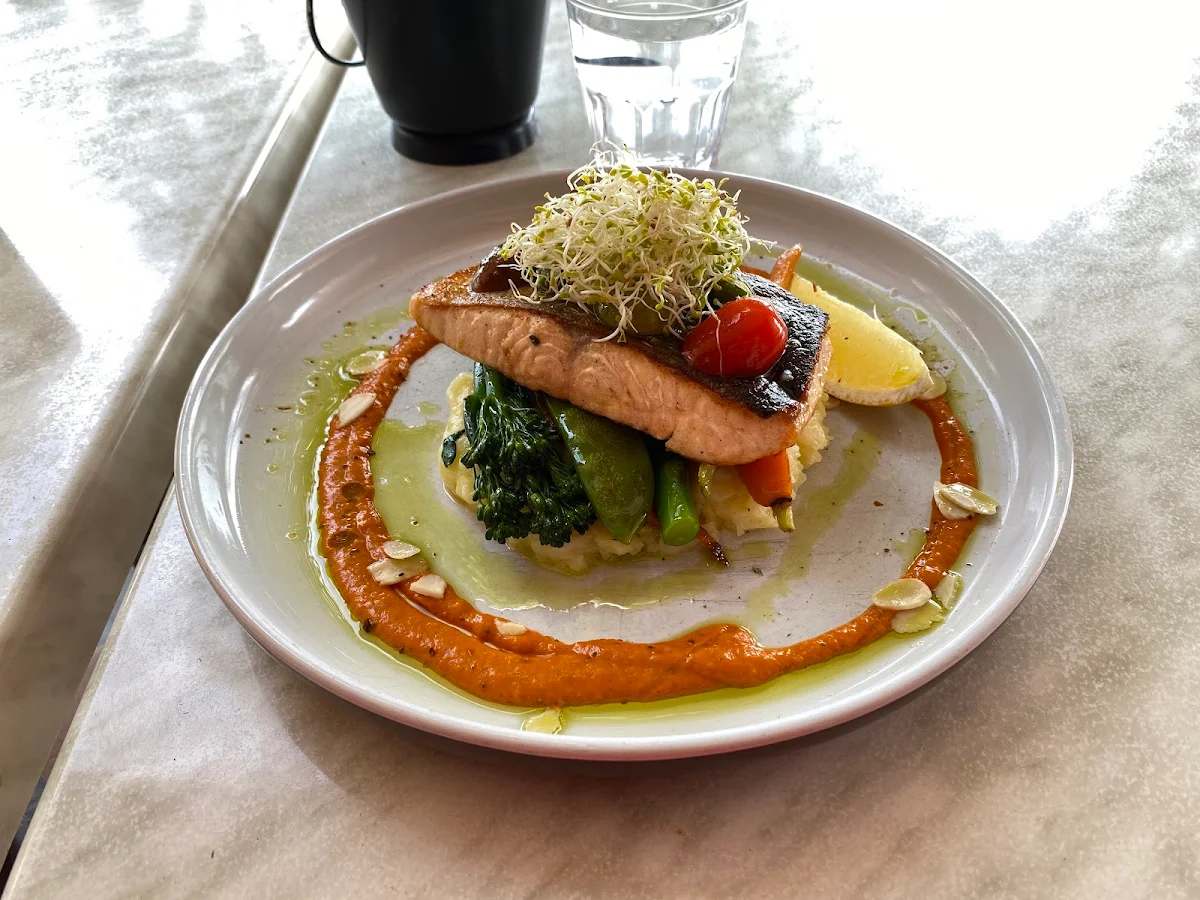 Atlantic Salmon, Cafe On the Bay