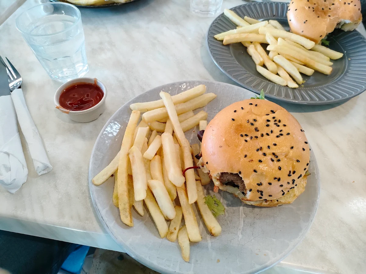 Beef Burger, Cafe On the Bay