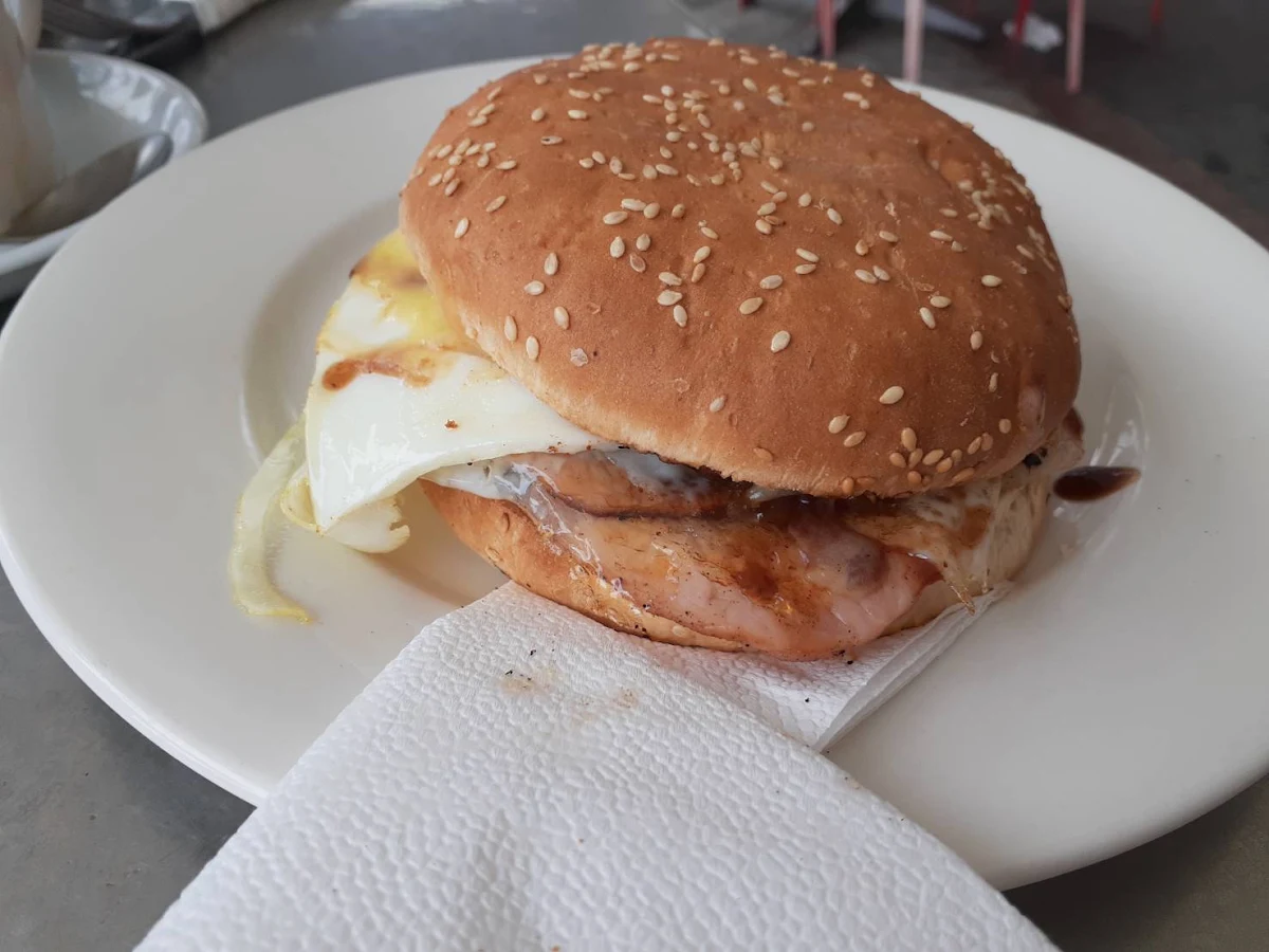 Burger, DCE Café