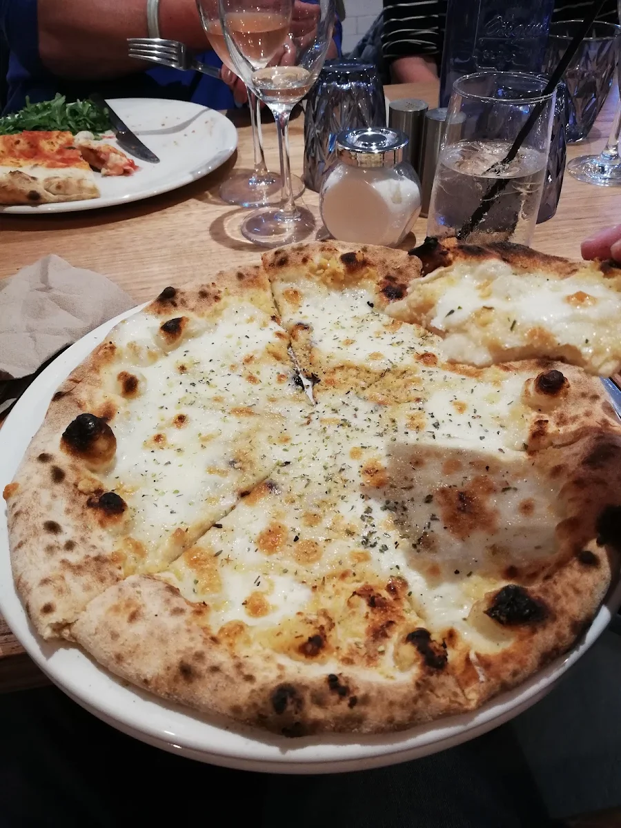 Quattro Formaggi, The Rise Pizzeria Cafe