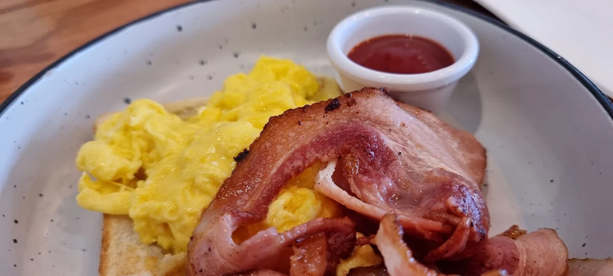 Eggs & Bacon, Hugo's Brew and Chew