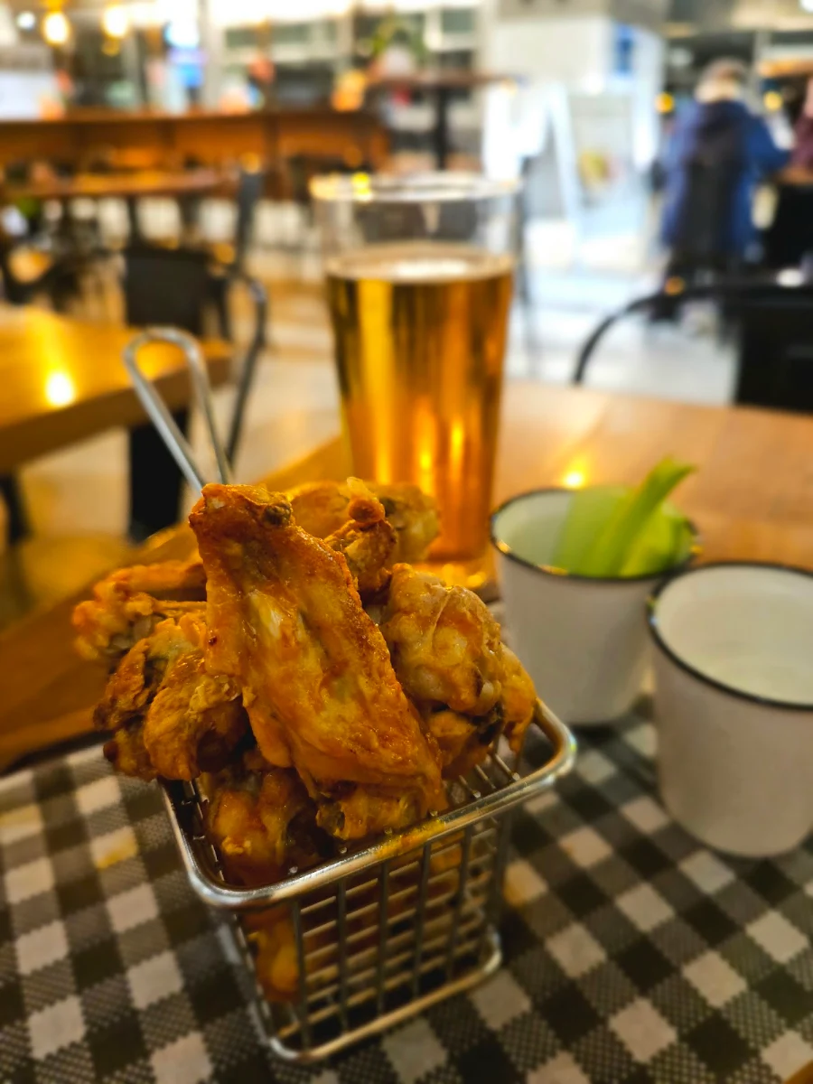 Wings, Toby's Estate