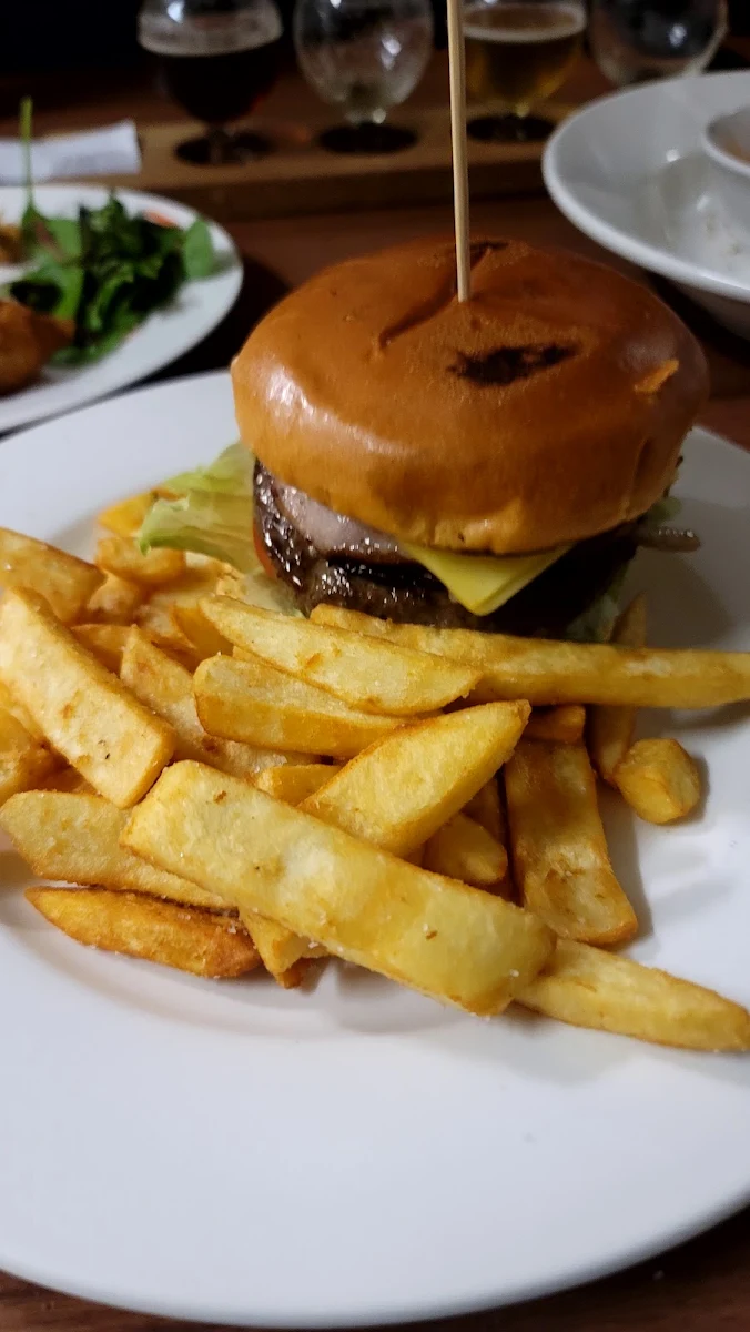 Beef Burger, Batavia Brewing