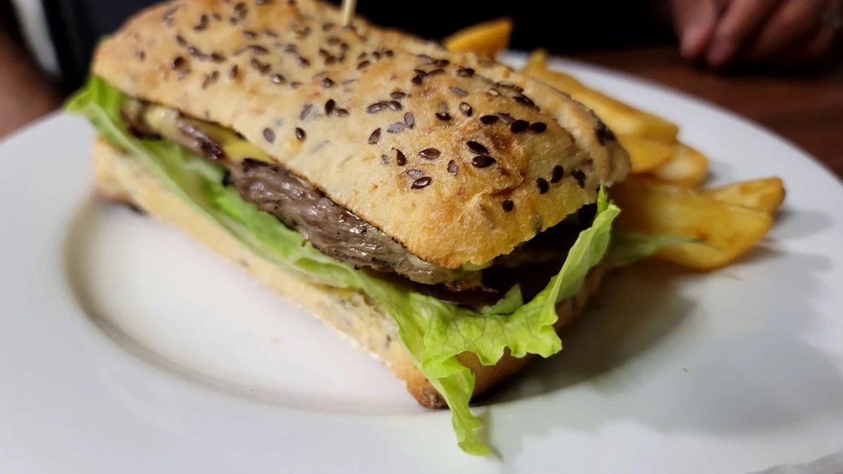 Steak Burger, Batavia Brewing
