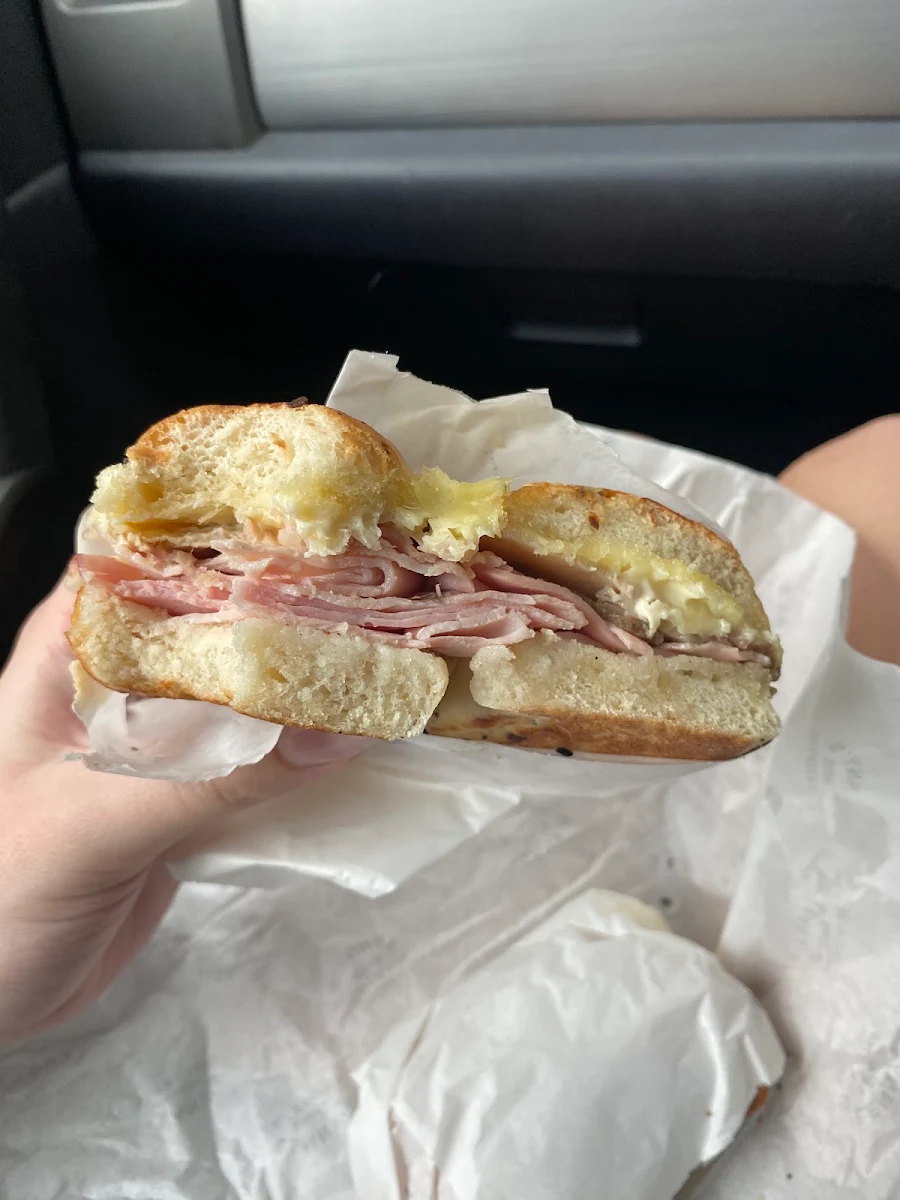 Highlights, Lenny's Bagel Deli & Coffee