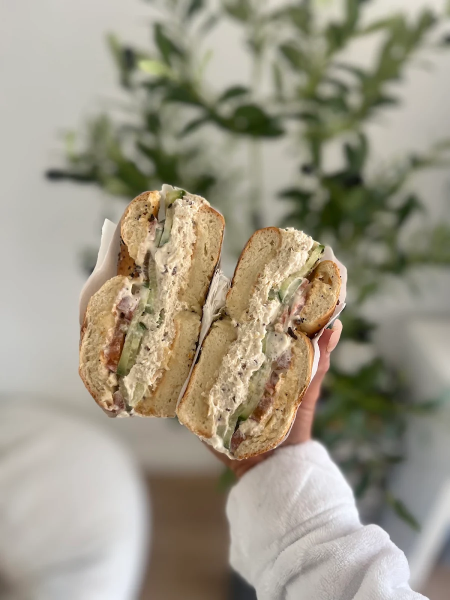 Highlights, Lenny's Bagel Deli & Coffee