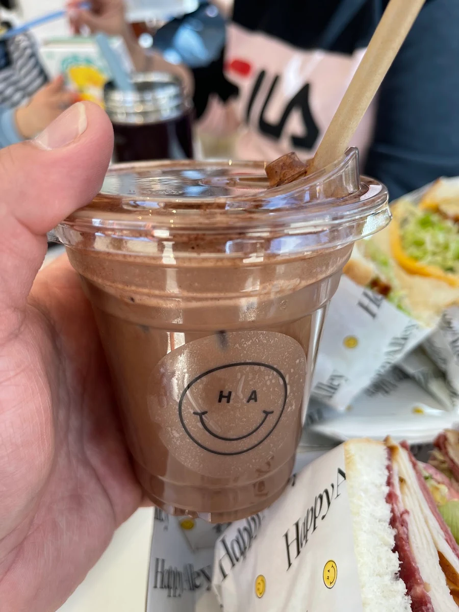 Mocha, Happy Alley